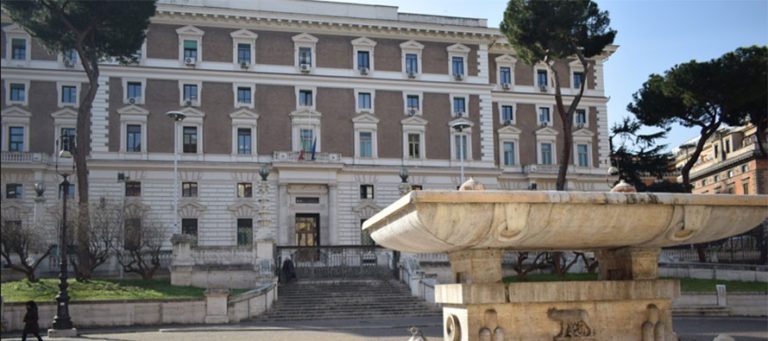 Lamorgese più controlli