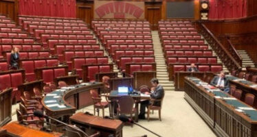 Aula di Montecitorio vuota per votare il decreto legge sull’Ucraina