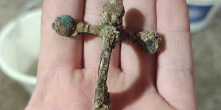 Arena di Verona: scoperte officine di vetro e metallo negli scavi archeologici Arena di Verona: scoperte officine di vetro e metallo negli scavi archeologici