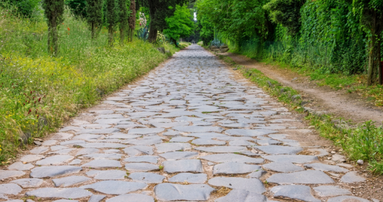 Storia della Via Appia: origini, percorso e segreti della Regina Viarum